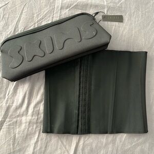 Nwt Skims bag and waist trainer